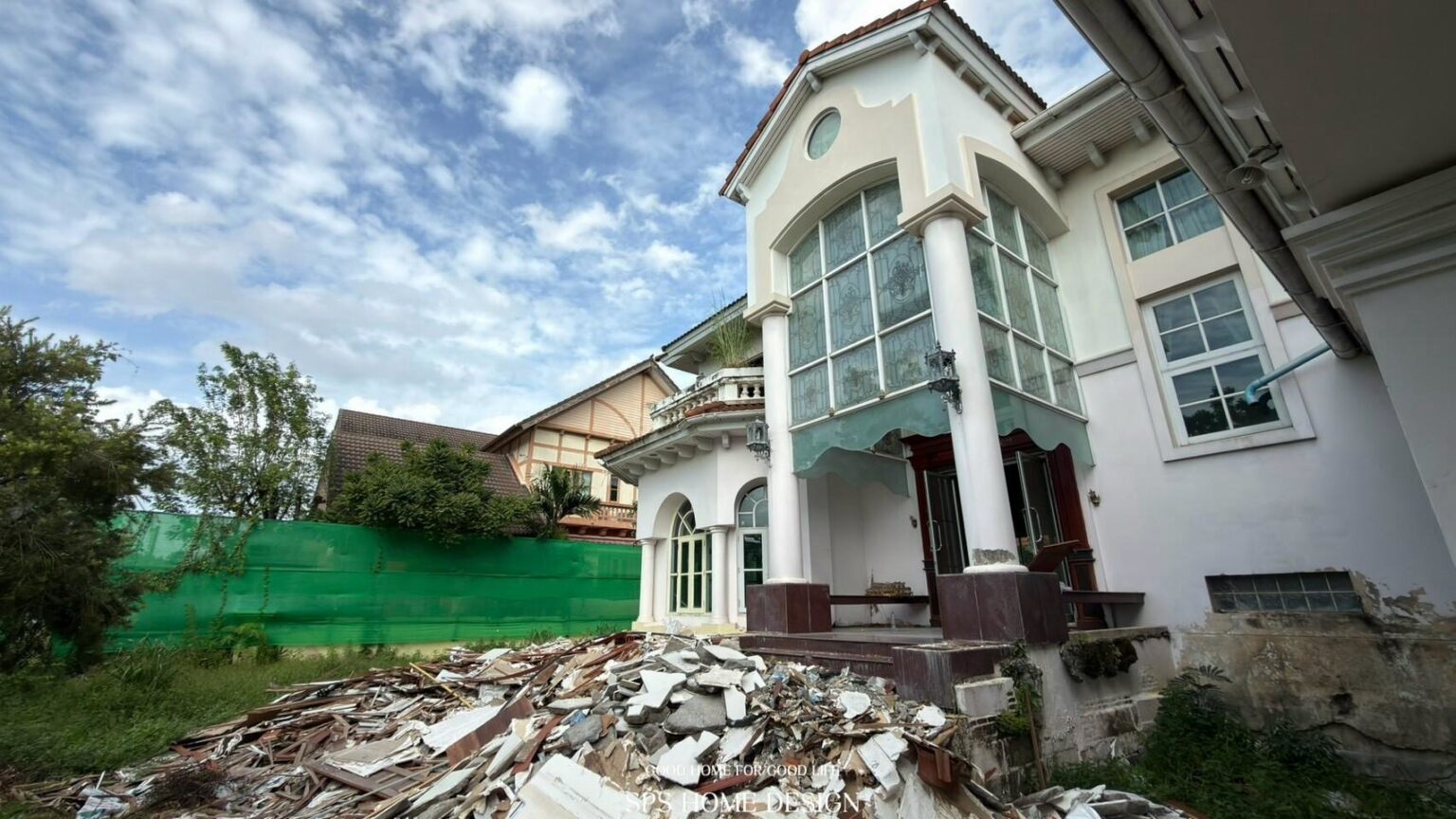 ใครรีโนเวทบ้านต้องรู้! คู่มือแก้ปัญหาบ้านทรุด พื้นพัง และผนังร้าว ก่อนเริ่มแต่งบ้าน